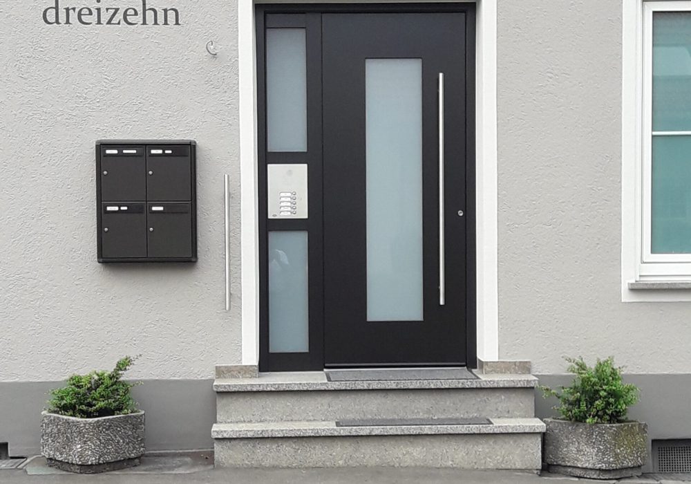 Haus- und Zimmertüren